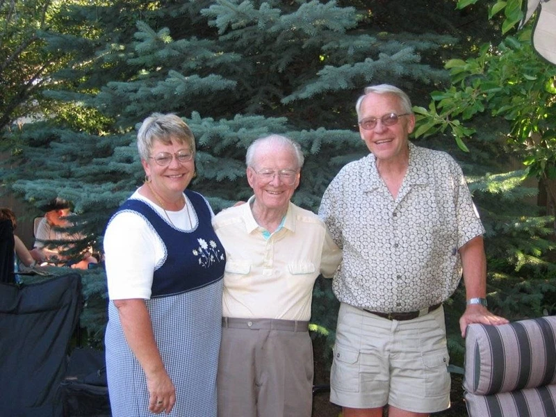 Gaalen with his dad and Joy at Melvin's 80th Birthday (2004)